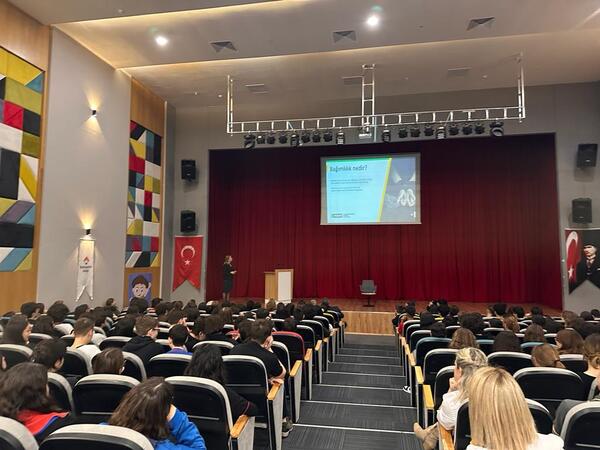 BAĞIMLILIKLA MÜCADELE SEMİNERİ