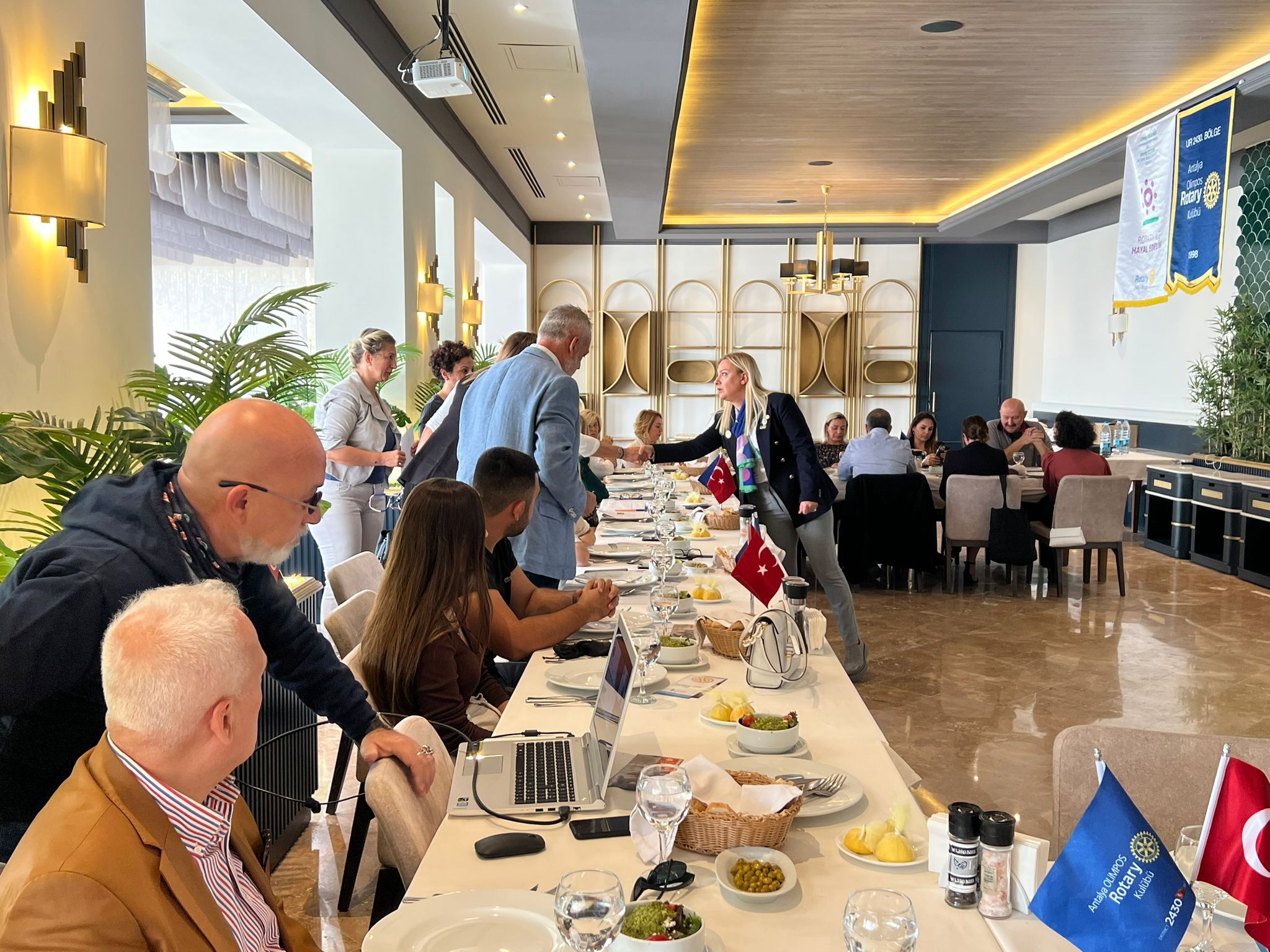 Arkadaşını da Getir Temalı Toplantımız