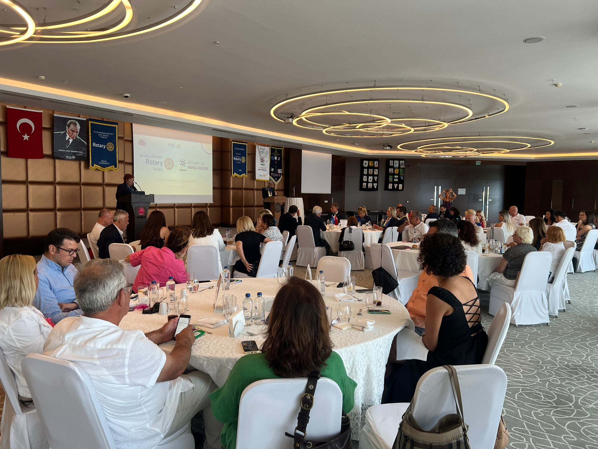 2430 Bölge Guvernör Ziyareti