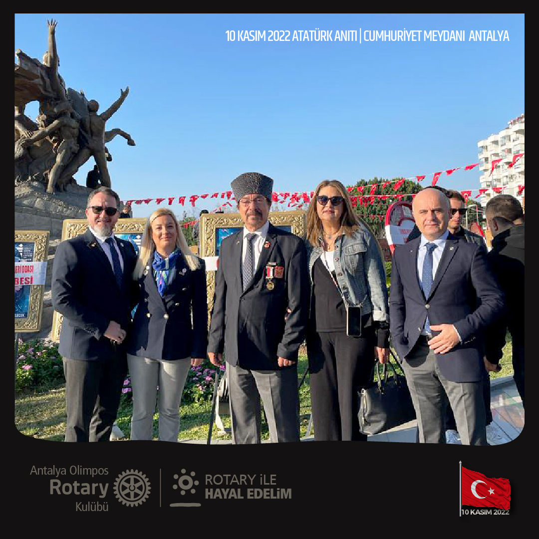 Antalya Cumhuriyet Anıtı Çelenk Sunumu