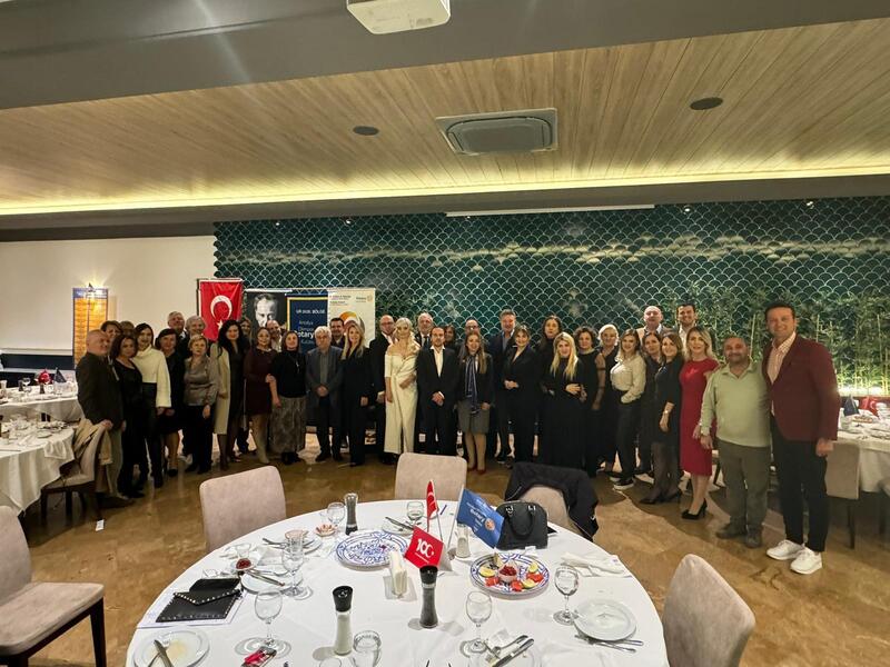 MESLEK HİZMETLERİ ÖDÜL TÖRENİ